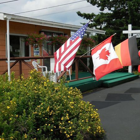 Acadia Gateway Motel Трентън Екстериор снимка
