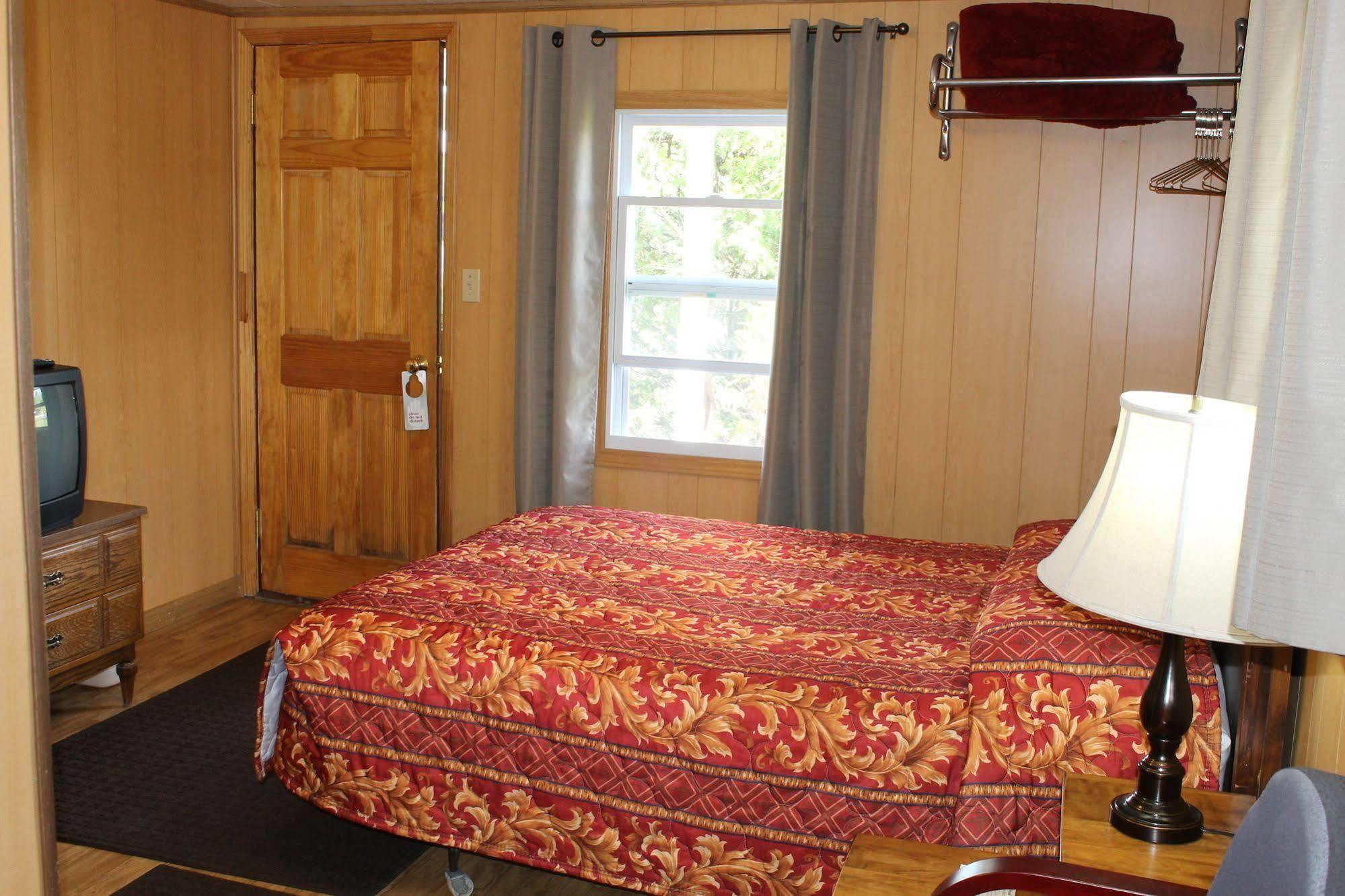 Acadia Gateway Motel Трентън Екстериор снимка